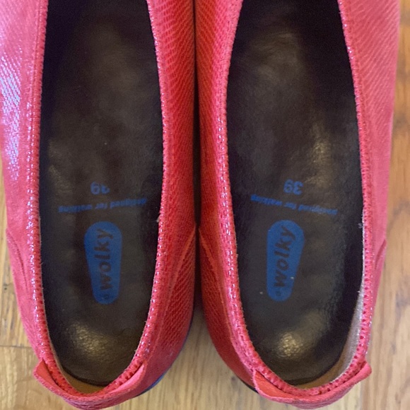 Wolky ballet reptile shimmer suede comfort red shoes 39/8 - Picture 7 of 8